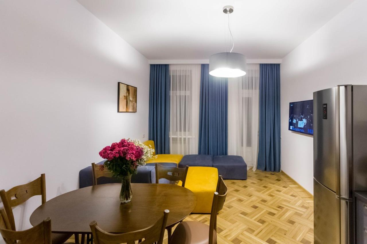 Luxury 3 Bedroom Apartment By Freedom Square City Center Tiflis Dış mekan fotoğraf