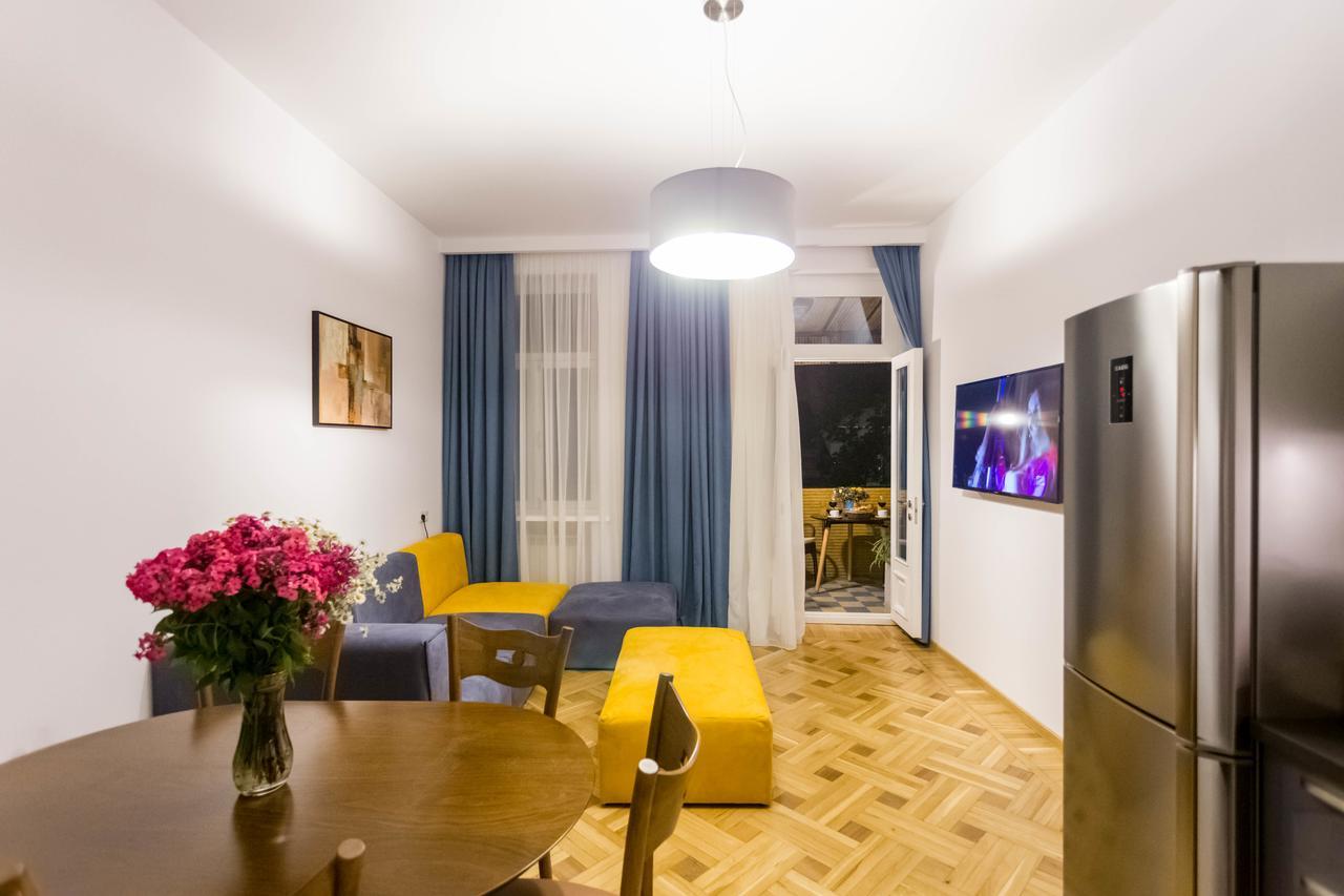 Luxury 3 Bedroom Apartment By Freedom Square City Center Tiflis Dış mekan fotoğraf